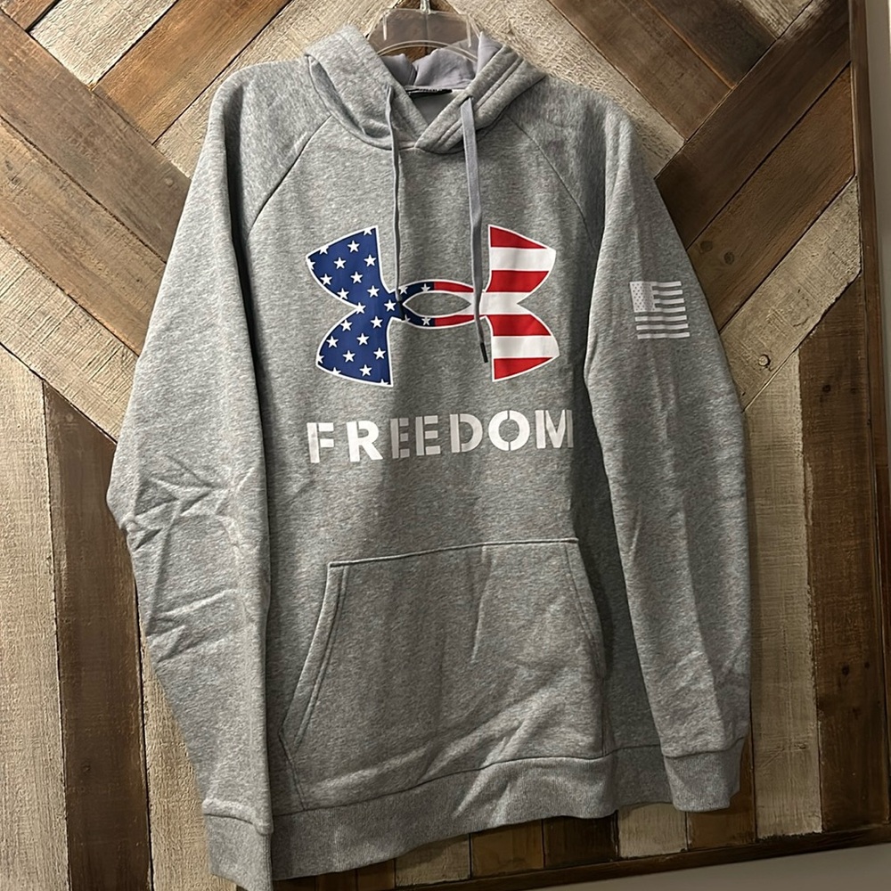 Under Armour Men’s Hoodie, New without Tags, Size XL